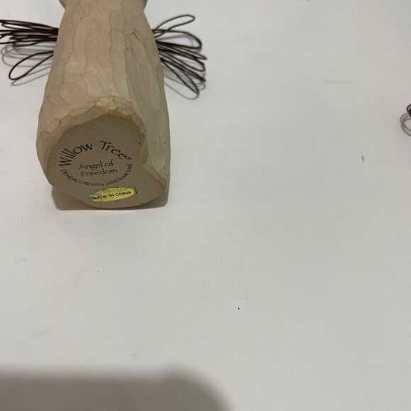 Pair willow tree figurines Just for You 2005 and Angel of freedom - Picture 10 of 12